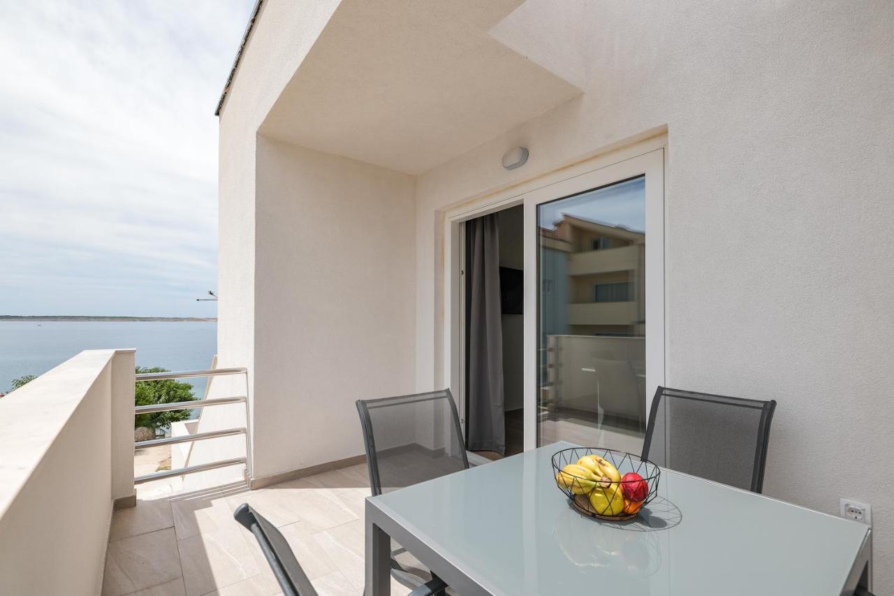 Beachfront Apartments Tic With Seaview Miletici Kültér fotó