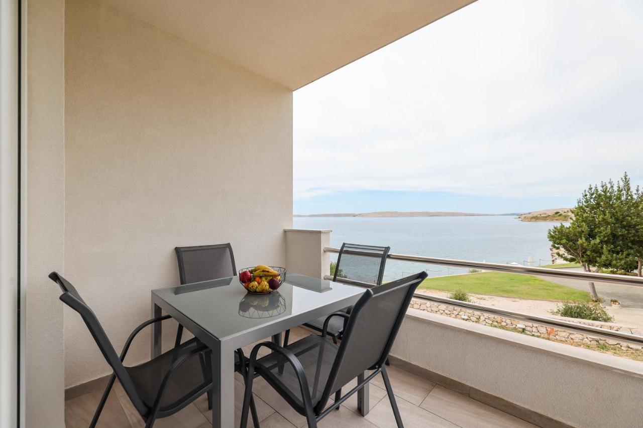 Beachfront Apartments Tic With Seaview Miletici Kültér fotó