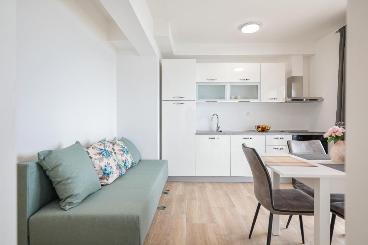 Beachfront Apartments Tic With Seaview Miletici Kültér fotó