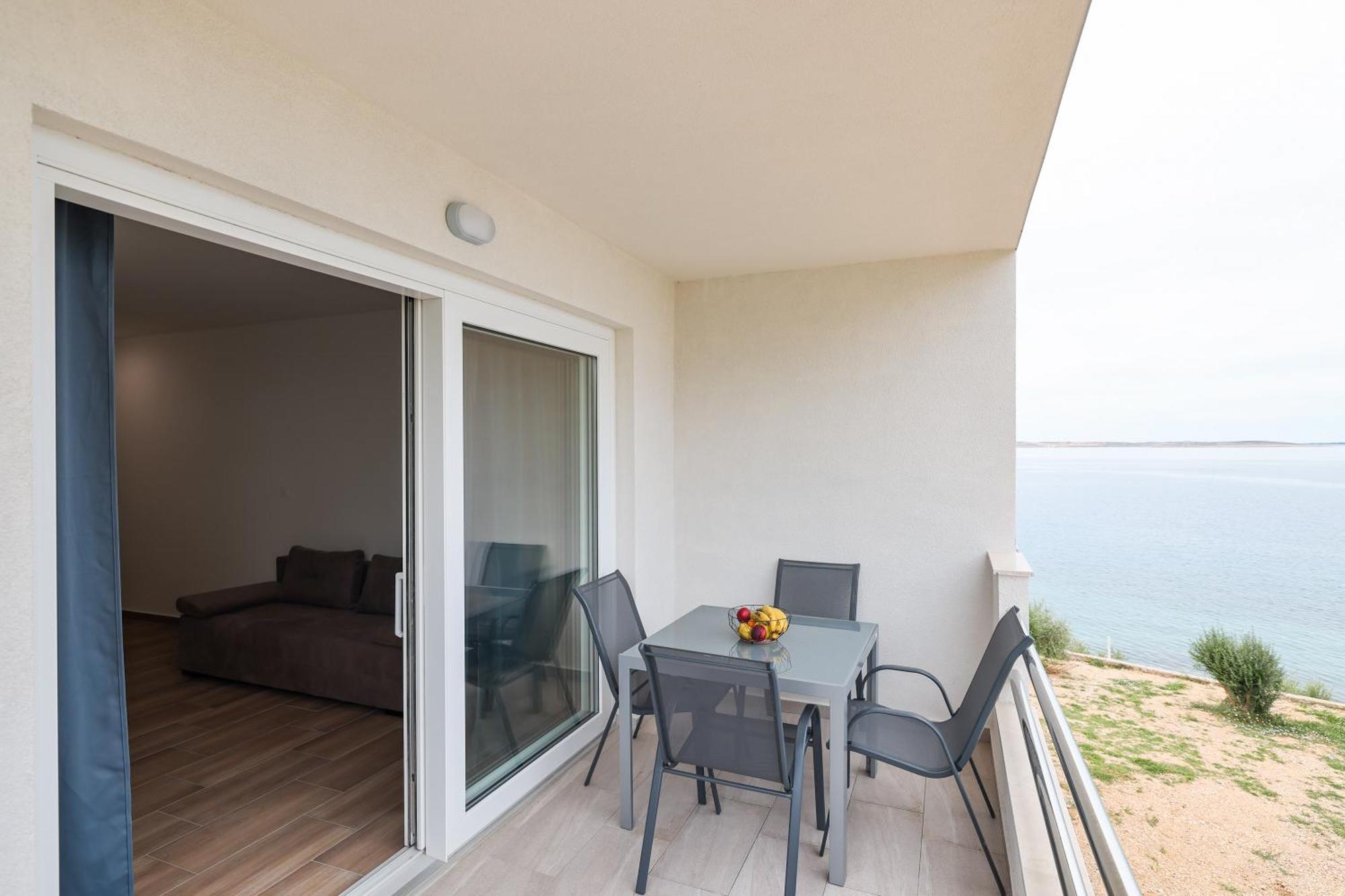 Beachfront Apartments Tic With Seaview Miletici Kültér fotó