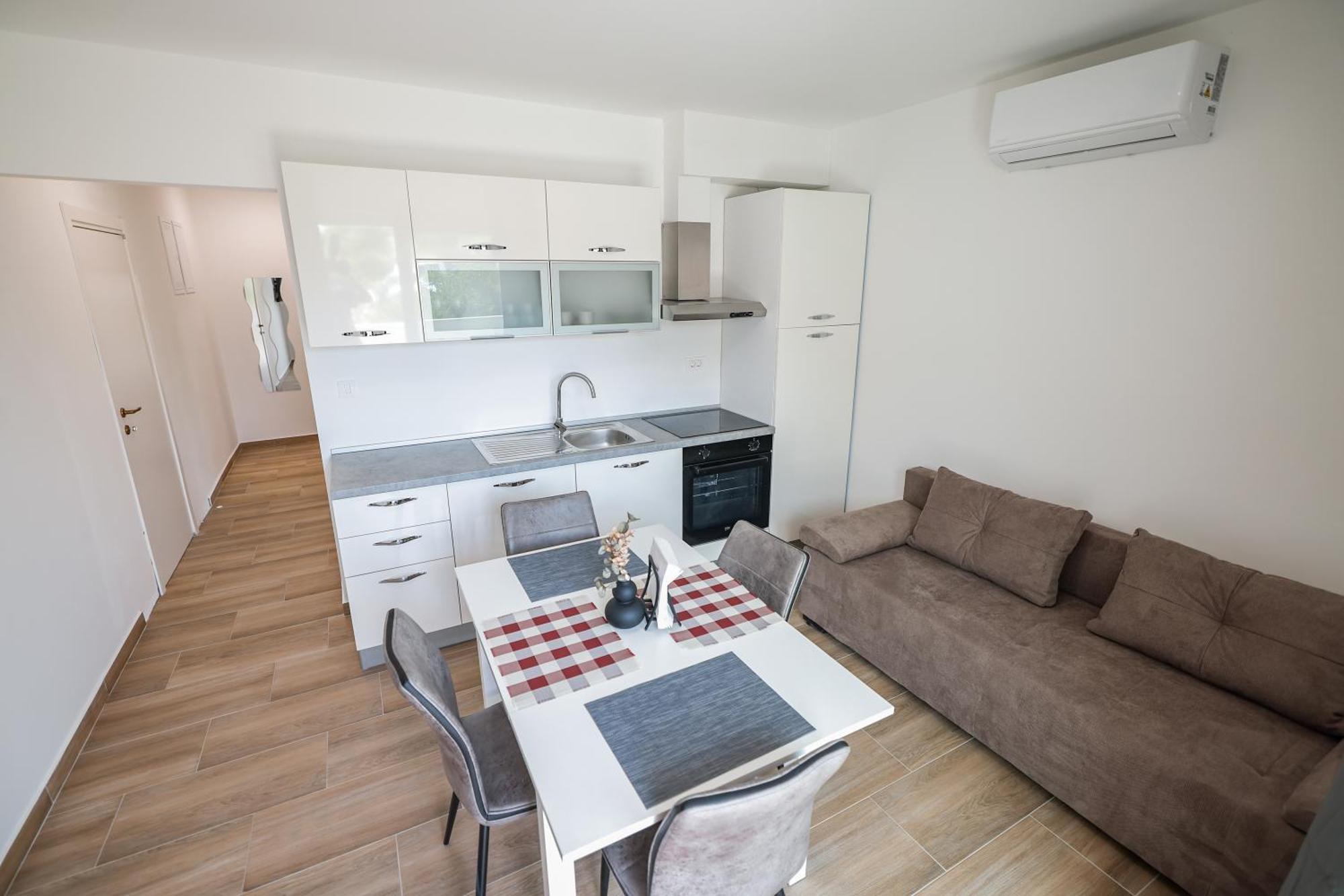 Beachfront Apartments Tic With Seaview Miletici Kültér fotó