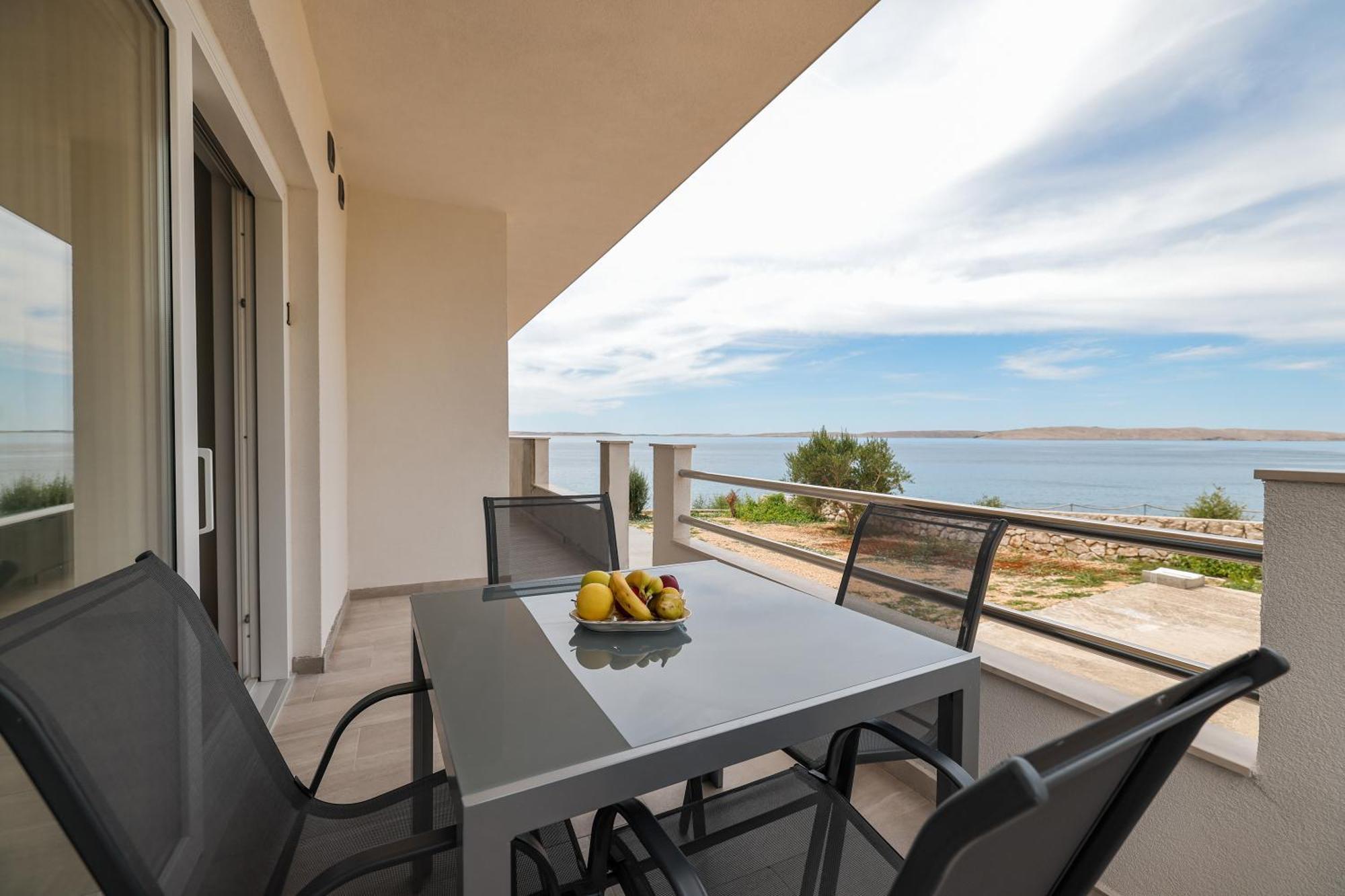 Beachfront Apartments Tic With Seaview Miletici Kültér fotó